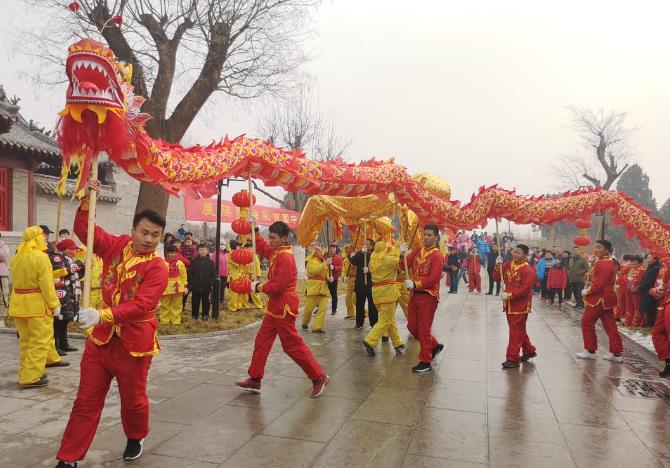 中國百家姓圖騰展落戶濟南郭店虞山公園