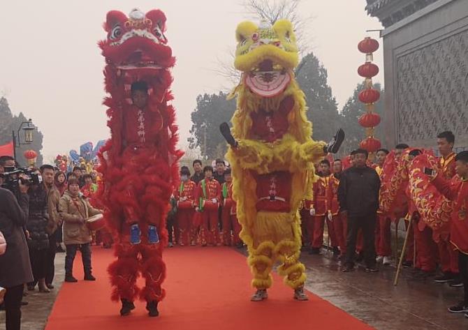 中國百家姓圖騰展落戶濟南郭店虞山公園